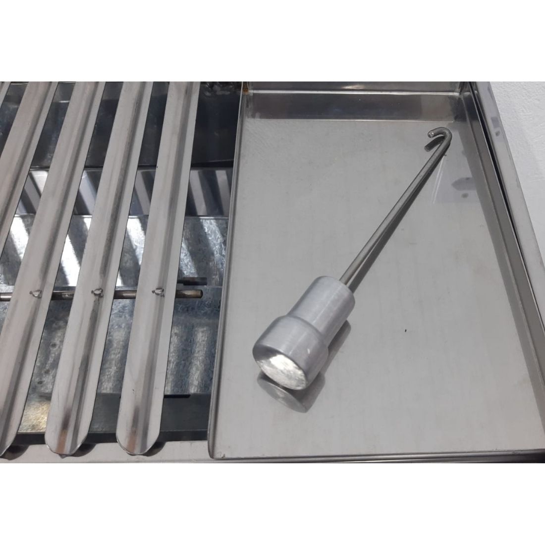 Churrasqueira Inox Com Grelha Argentina C Pernas de Apoio - INOX